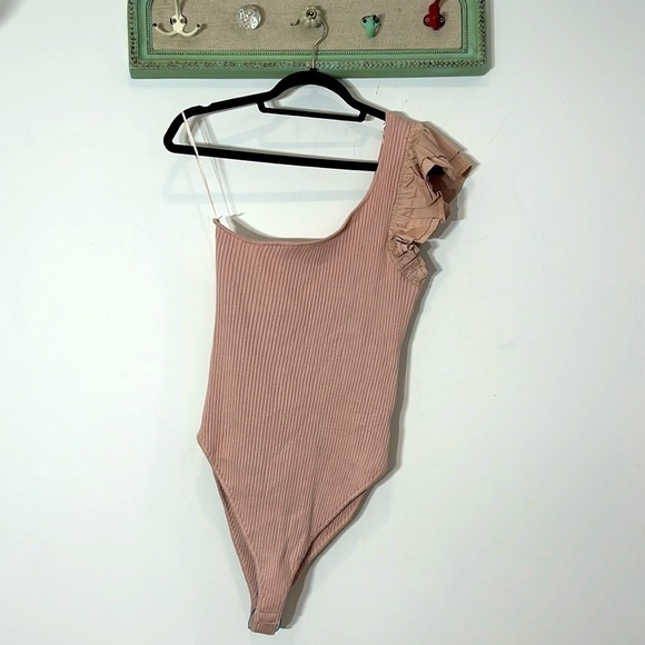 En Saison Tops - En Saison ribbed stretch single statement ruffle shoulder bodysuit plus size 2X